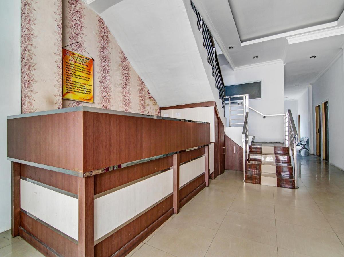 Oyo 90897 Hotel Sepupu Satria Pekanbaru Exterior foto