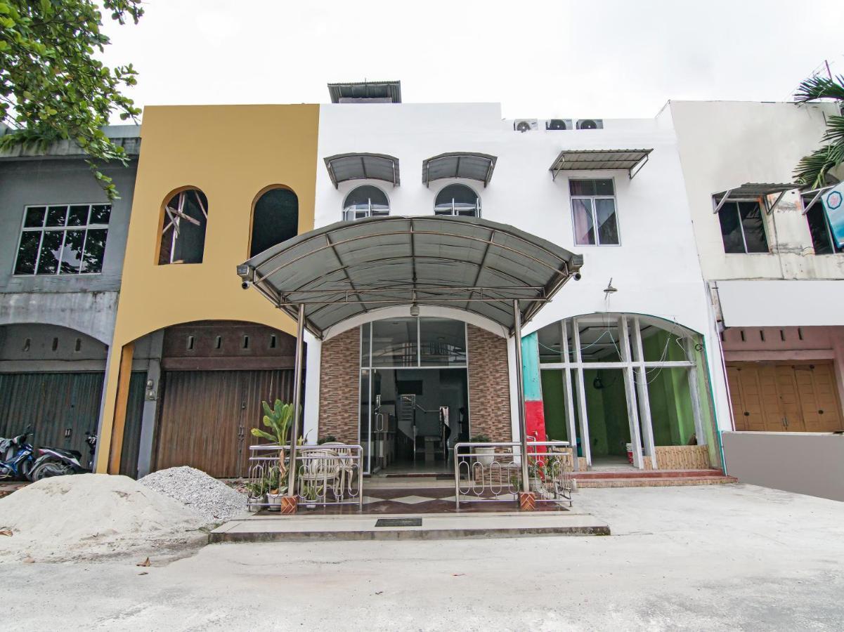 Oyo 90897 Hotel Sepupu Satria Pekanbaru Exterior foto