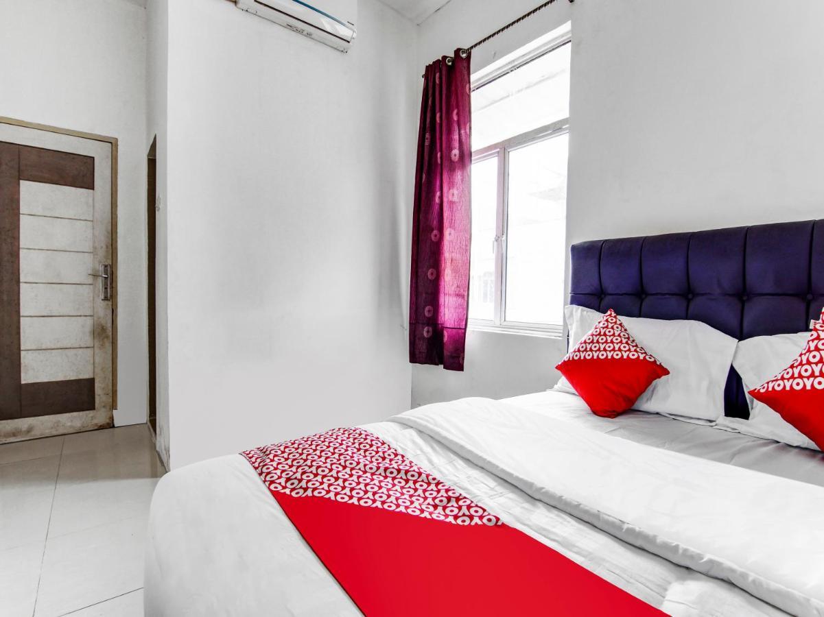 Oyo 90897 Hotel Sepupu Satria Pekanbaru Exterior foto