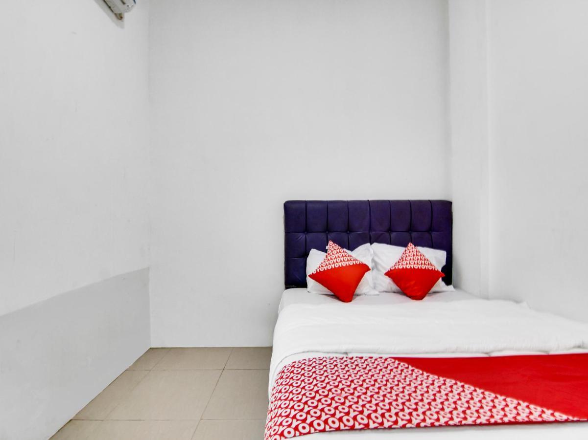 Oyo 90897 Hotel Sepupu Satria Pekanbaru Exterior foto