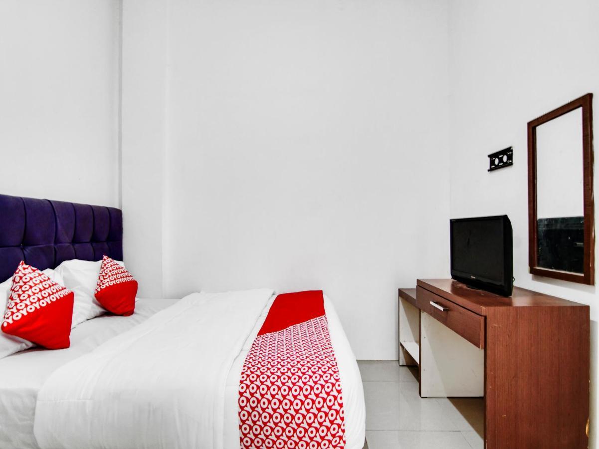 Oyo 90897 Hotel Sepupu Satria Pekanbaru Exterior foto